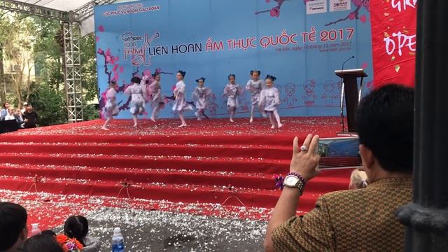 «Кабы не было зимы» танец смотреть онлайн