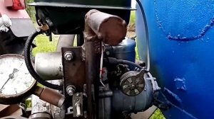 Самодельная бочка с насосом для воды к самодельному трактору.