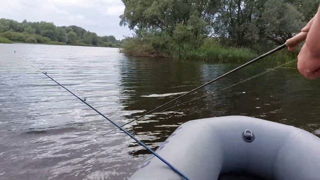 Рыбалка на щуку. Озеро Луково. Лайфхак. Ливень. смотреть онлайн