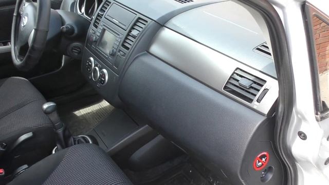 Обзор Nissan Tiida. Достоинства и недостатки. смотреть онлайн