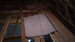 Задувает снег через конёк профнастила. Быстрое и дешёвое решение.