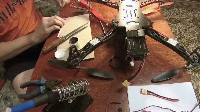 LED Drone. Полет дрона. APM 2.6+F450+2212(1000kv)+RadioLink AT9 смотреть онлайн
