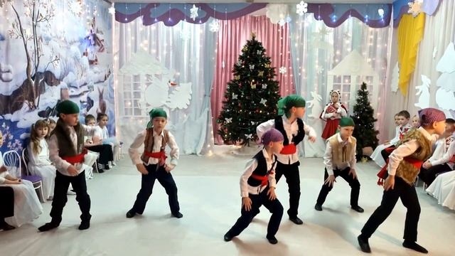 "СНЕЖНАЯ КОРОЛЕВА" НОВОГОДНИЙ ПРАЗДНИК смотреть онлайн