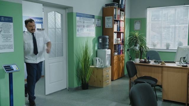 Как проходит Таможенный контроль на границе? ТАМОЖНЯ ДАЕТ ДОБРО?? Ради чего пограничник продался? смотреть онлайн