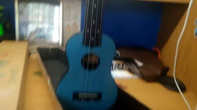 обзор на укулеле terris смотреть онлайн