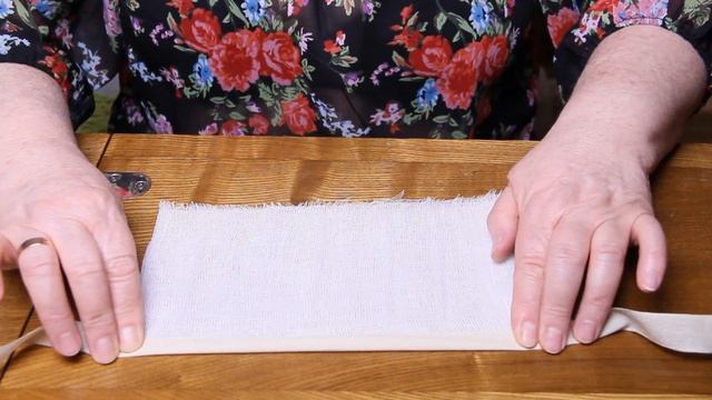 Как Сделать Медицинскую Маску из Марли самому за 2 минуты (Четырехслойная маска ) смотреть онлайн