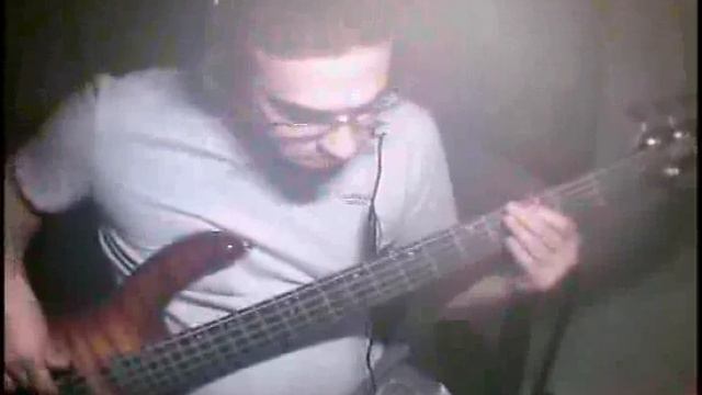 Another Brick P2 - Bass Cover смотреть онлайн