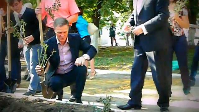 Сальдо с Костяком сажают и закапывают смотреть онлайн