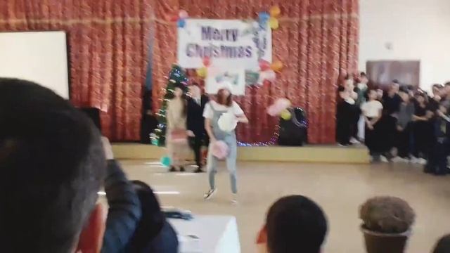Dance Monkey - Merry Christmas смотреть онлайн