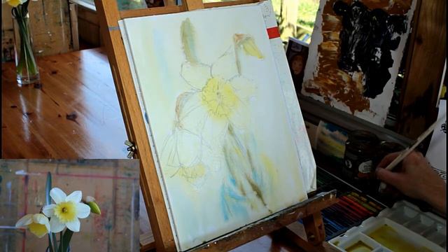 How to paint loosely, beginners Derwent inktense painting of daffodils смотреть онлайн