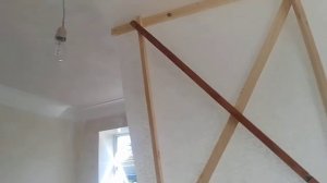 Поклейка метровых обоев на потолок в одиночку.