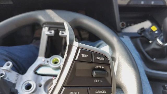 Установка кнопок круиз контроля на Хундай Элантру AD (2016) Hundai Elantra ad cruise control смотреть онлайн