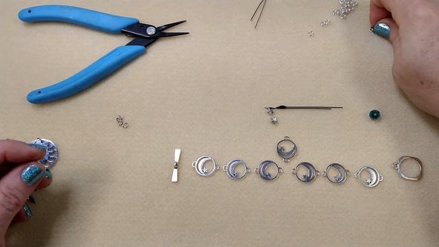 Moon Bracelet and Earrings Made From Bargain Bead Box January 2023 Edition смотреть онлайн