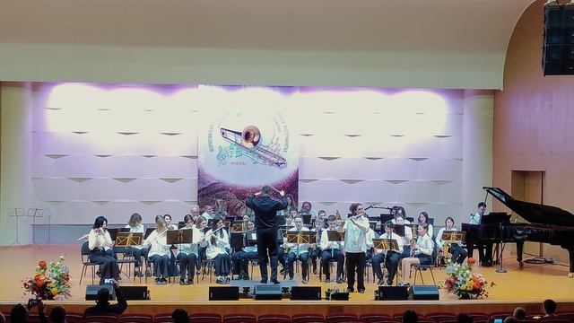 Выступление духового оркестра ЦГИ им. А.А.Ахматовой в Вологде смотреть онлайн