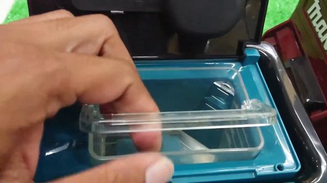 Makita Coffee Maker DCM501 смотреть онлайн