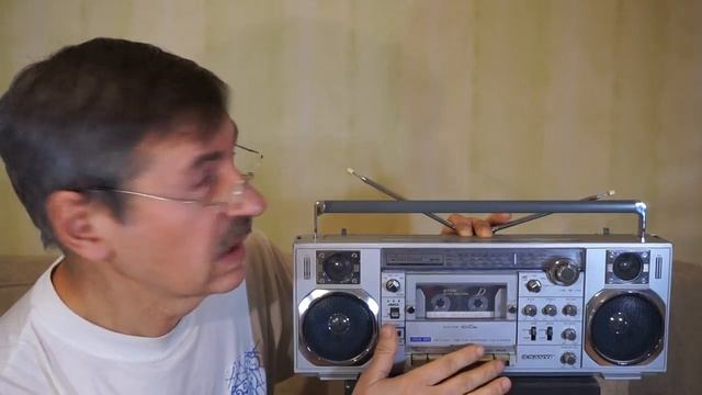 Sanyo M 7900K. Маленький настоящий геттобластер смотреть онлайн