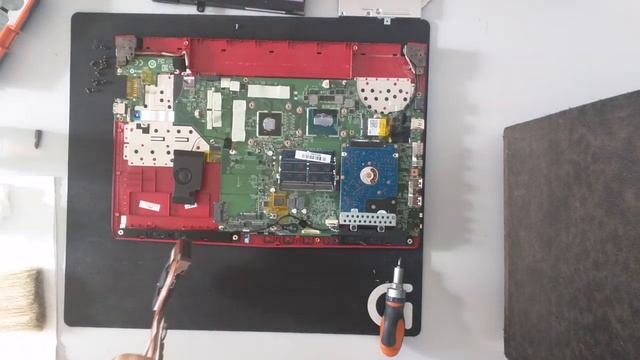 MSI GE62 2QD Apache Pro Disassembly смотреть онлайн