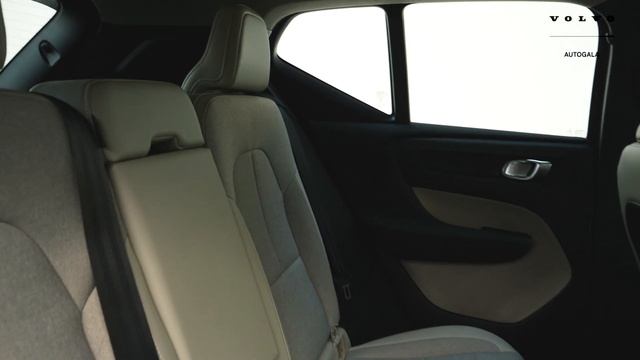 Volvo XC40 T3 Momentum-Pro VOLVO SELEKT | Autogala Volvo смотреть онлайн