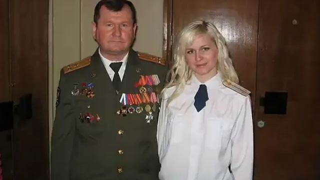 А НА ПЛЕЧАХ У НАС ЗЕЛЁНЫЕ ПОГОНЫ!.flv смотреть онлайн