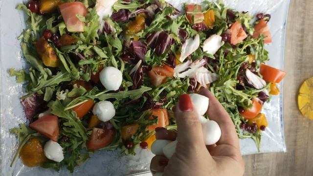 Экзотический салат с доступными и заменяемыми продуктами.