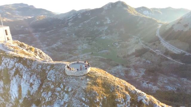 Пандемия 2020: Из России в Черногорию смотреть онлайн