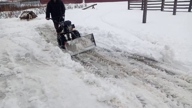 Самодельная лопата для мотоблока, убираем снег смотреть онлайн
