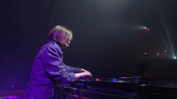 Nina Kraviz Isolation DJ Set @ Mutabor Moscow