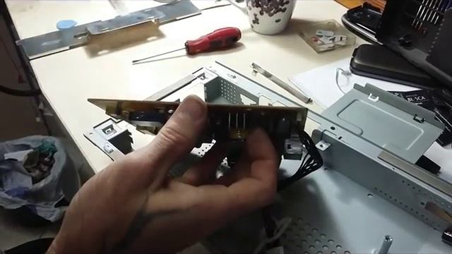 Переделка блока питания в мониторе из подручного хлама. смотреть онлайн