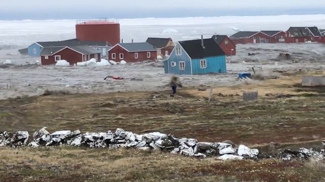 Tsunami i Nuugaatsiaq смотреть онлайн