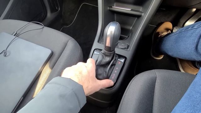 Volkswagen VW e-UP! Interior Tour Review смотреть онлайн
