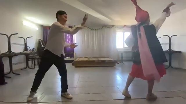 Казахский танец ? смотреть онлайн