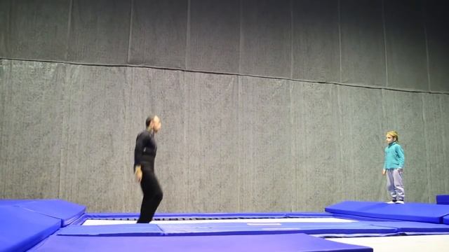 Кучеренко Андрей и Иван. Номер на батуте. Kucherenko Andrey & Ivan. Trampoline." смотреть онлайн