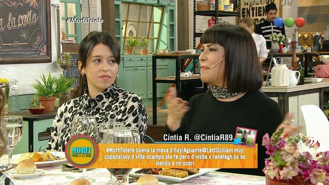 Susana Romero, Andrea Politti, Malena Guinzburg y Leticia Siciliani - Morfi смотреть онлайн