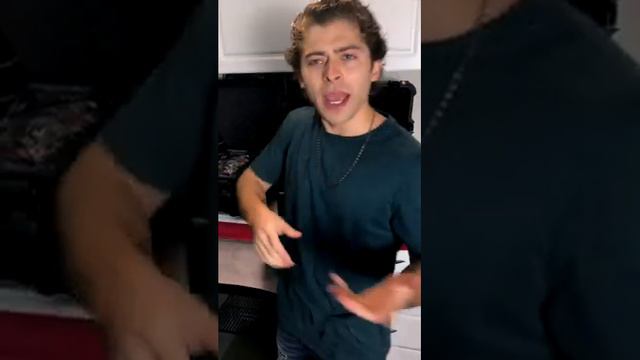 Ryan Ochoa speaking on his Rokinon Xeen lens Kit смотреть онлайн