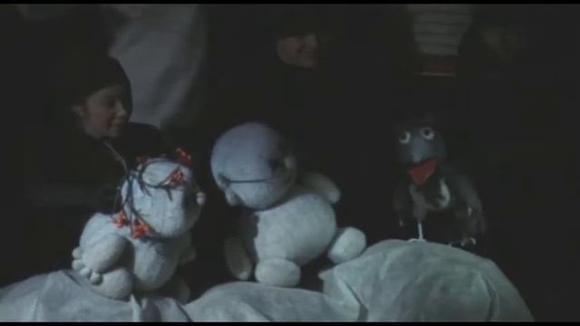 СОЛНЫШКО И СНЕЖНЫЕ.wmv смотреть онлайн