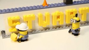 Миньоны лего конструктор имени Стюарт  Despicable ME Mega Construx set Minion DRV32