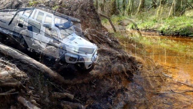 TRAXXAS Trx-6 Mercedes UNDERWATER & MUDDING ROCK CRAWLING 6x6 Off Road Crawling Action смотреть онлайн