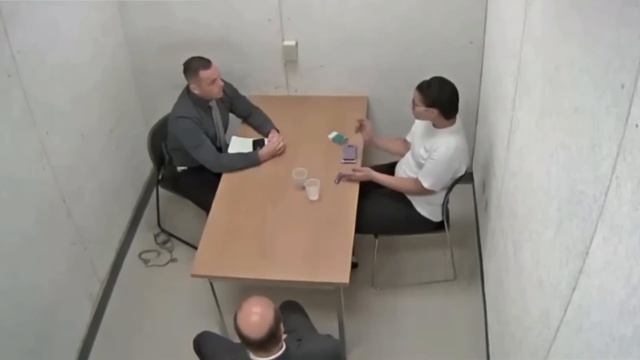 Я НЕ ЗНАЮ КАК ОН ТУДА ПОПАЛ! | Допрос от Ричарда