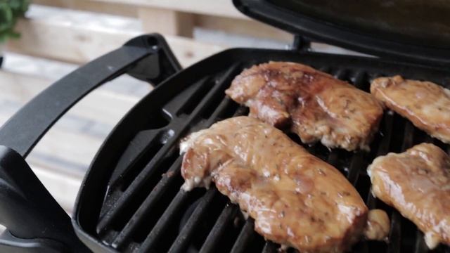 Evening Grill - Weber Q1400 смотреть онлайн