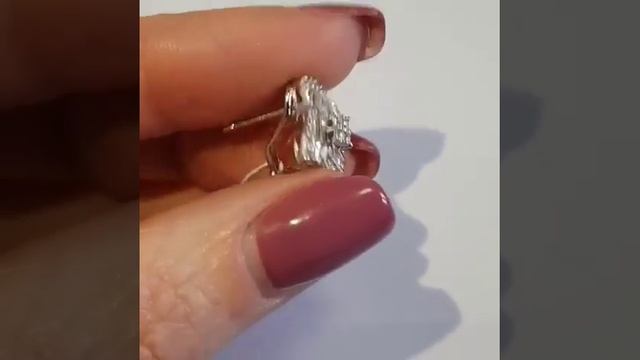 Золотые серьги с бриллиантами