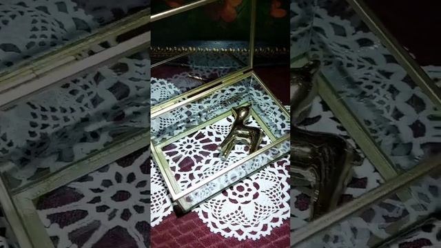 Посмотрите, какая прелестная вещица! смотреть онлайн