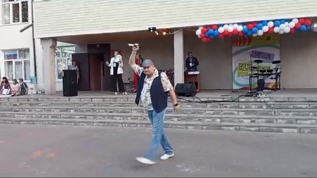 На соседней улице.mp4