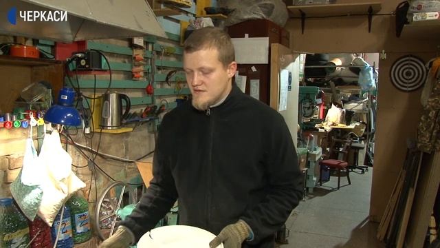 У черкаській громадській майстерні створюють речі з пластикових кришок смотреть онлайн