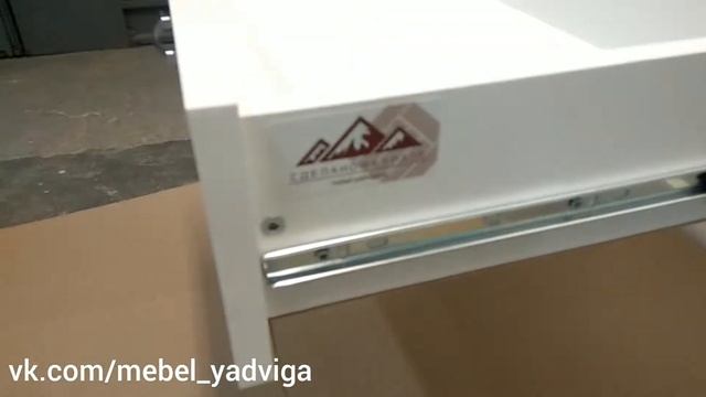 Мебель Ядвига. Маникюрный стол МС4-3