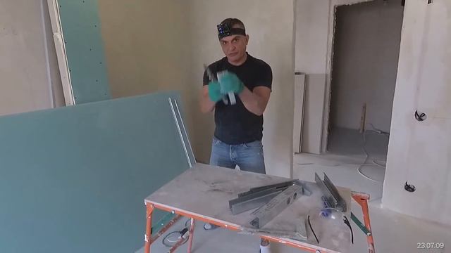 КАК резать металлический профиль болгарка или ножницы смотреть онлайн