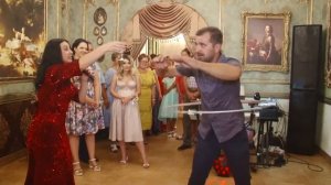 Конкурс с обручем на свадьбе