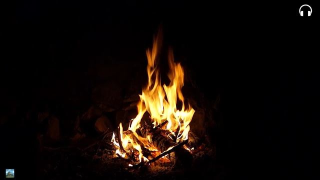 ? Потрескивание ночного костра и звуки леса смотреть онлайн