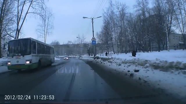 Поездки по Череповцу. На вокзал и обратно. ч4. смотреть онлайн