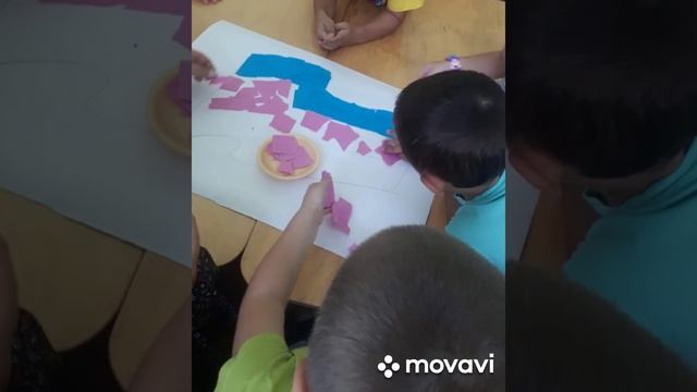 Коллективная аппликация 'Флаг Краснодарского края". Группа "Сказка". Воспитатель Назина И. А. смотреть онлайн