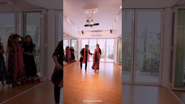 Mehndi Laga Ke Rakhna | Freestyle Dance | Mumbai Workshop | Natya social смотреть онлайн